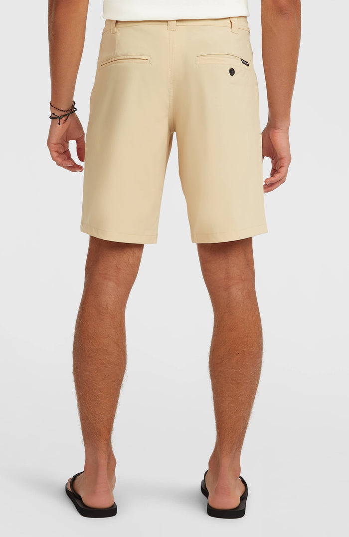 Hybrid 19'' Shorts | Cocoa Sand