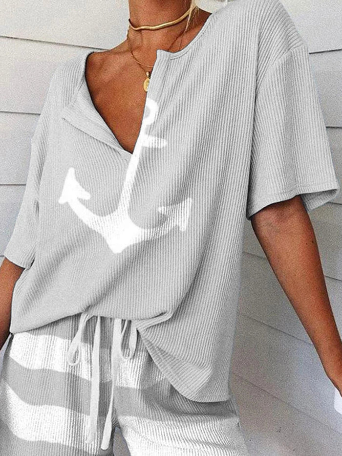 Short Sleeve Print V-neck T-shirts