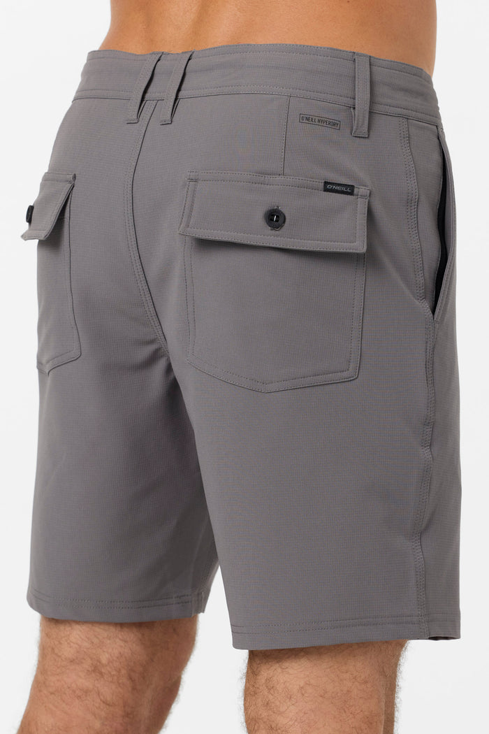TRVLR Recon 18" Hybrid Shorts - Gargoyle | O'Neill