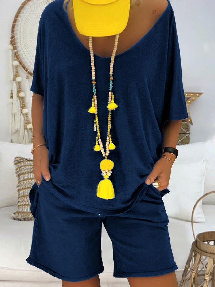 Two-piece Suit with Wings Printed on The Back of Casual Round Neck
