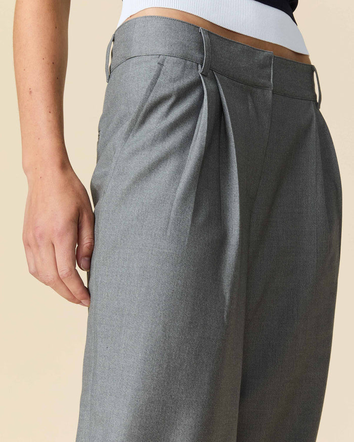 Women's Brushed Twill Mid-Rise Trouser Gray
