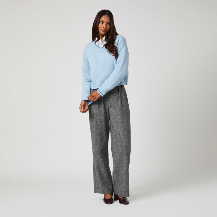 Women's Cashmere Callie V Neck Sweater Sky Blue