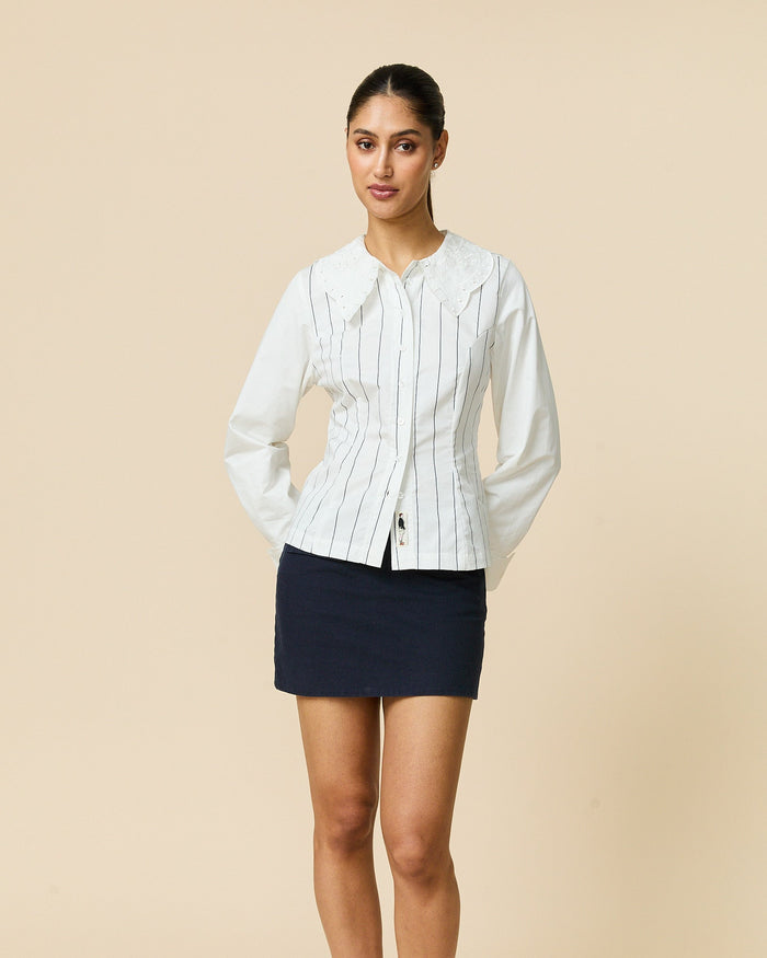 Women's Fitted Lace Collar Button Down Shirt White