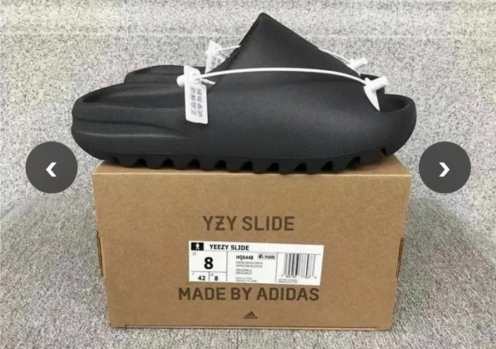 YEEZY SLIDES